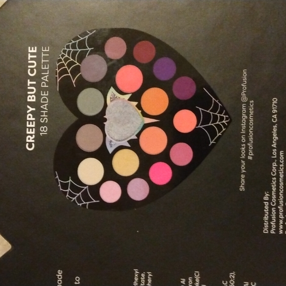 Eyeshadows Palette - Picture 12 of 14